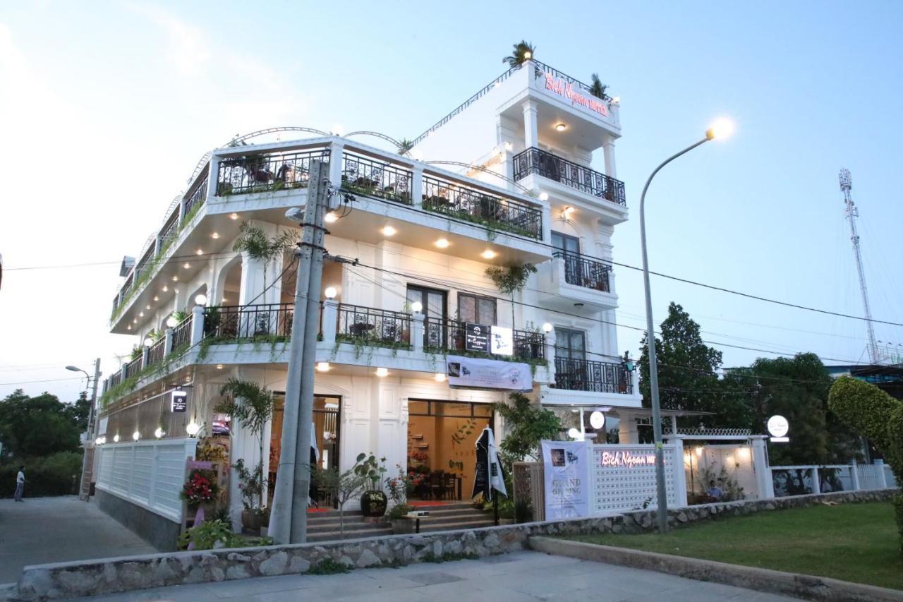 Bich Ngoan Hotel Tra Vinh ภายนอก รูปภาพ