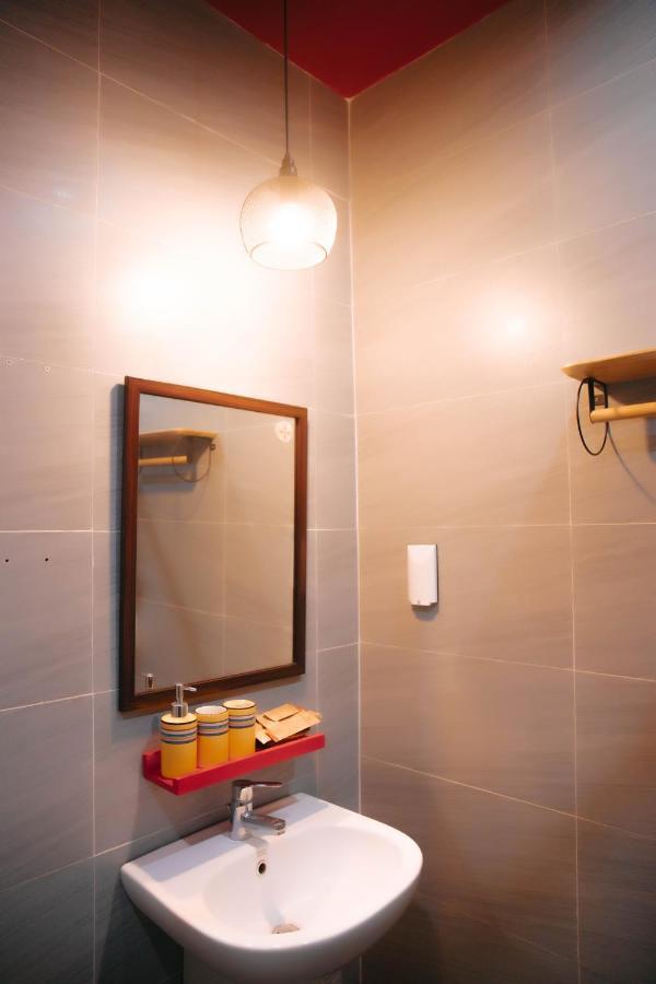 Bich Ngoan Hotel Tra Vinh ภายนอก รูปภาพ