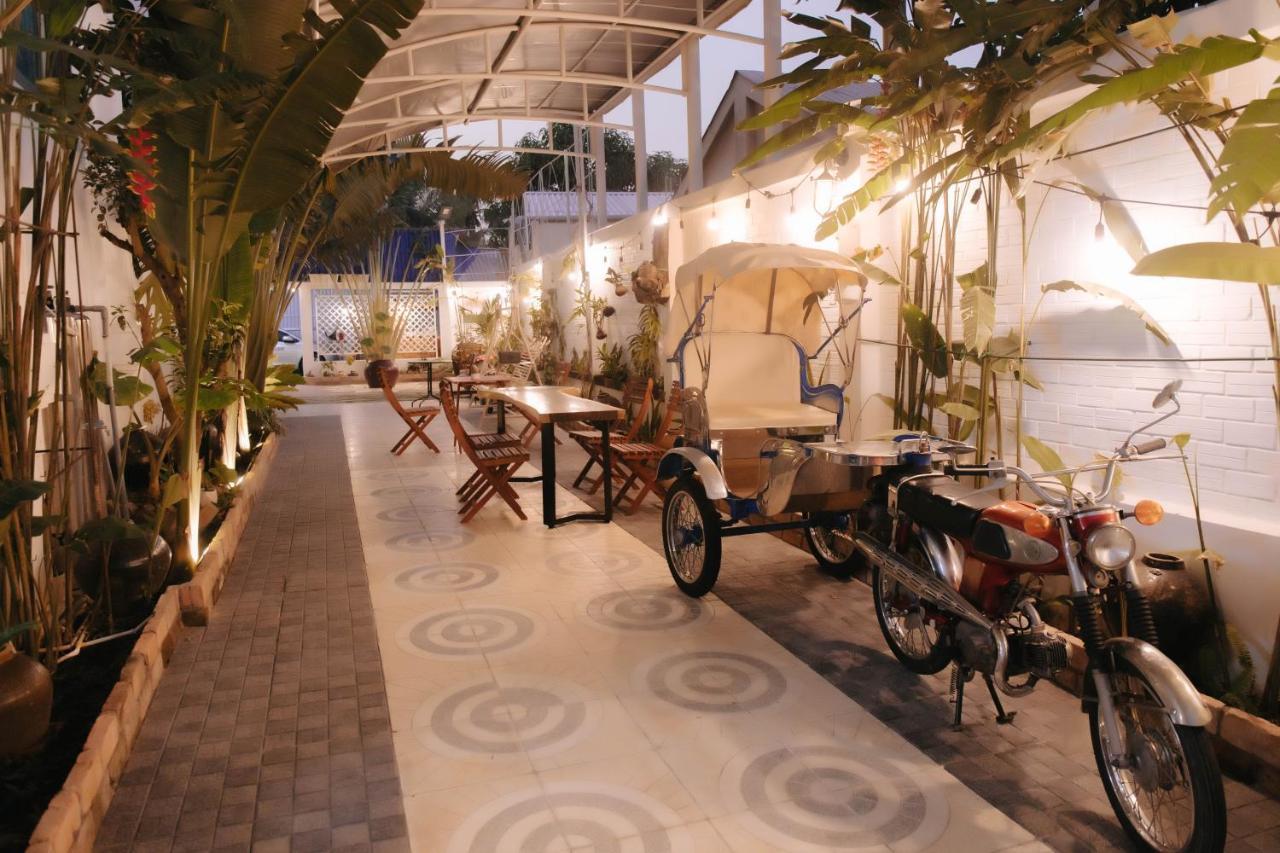 Bich Ngoan Hotel Tra Vinh ภายนอก รูปภาพ